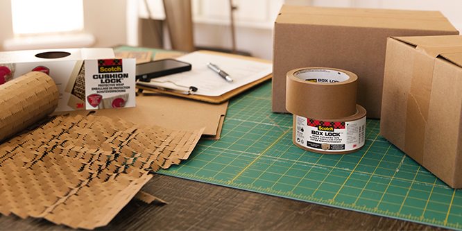Image montrant des rouleaux de film de protection Scotch® Box Lock™
