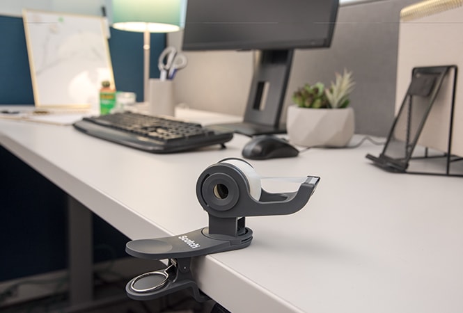 Utilisation du dévidoir de bureau de ruban Scotch™ Clip & Twist
